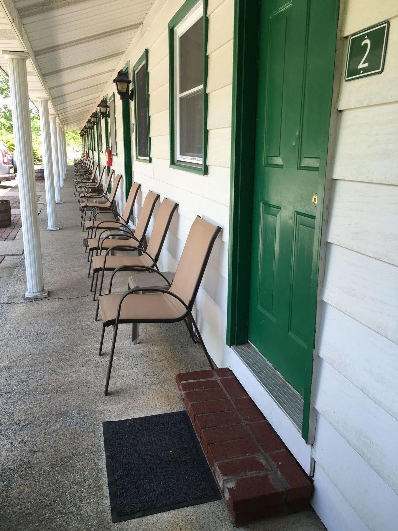 McGregor Inn Motel Wilton Exterior foto